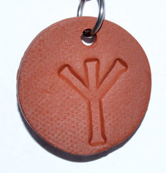 1 1/4" Algiz diffuser amulet - Click Image to Close