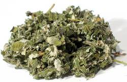 Raspberry Leaf cut 1oz (Rubus idaeus) - Click Image to Close