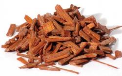 Sandalwood chips red 1oz (Pterocarpus santalinus)