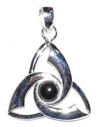 Triquetra black onyx pendant