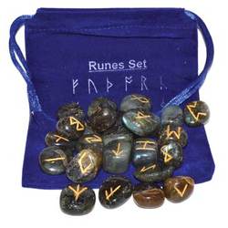 Labradorite rune set - Click Image to Close