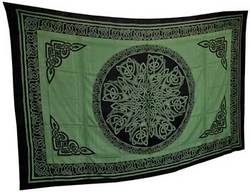 Ancient Celtic Knot Tapestry Green & Black 72" x 108" - Click Image to Close